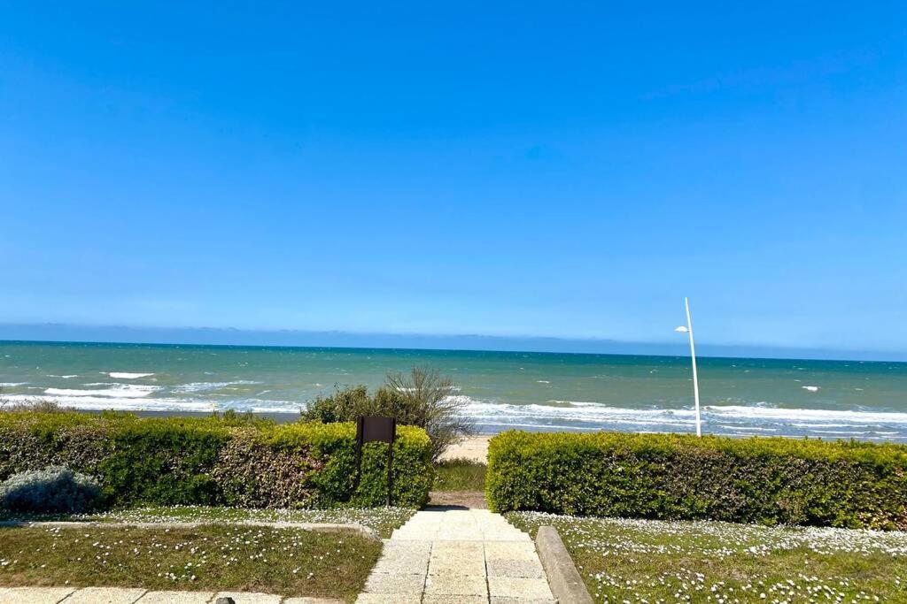 Studio Avec Acces A La Mer - Cabourg Eksteriør billede